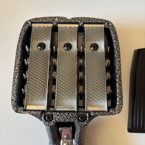 Orcon Carpet Stretcher Knee Kicker with Telescoping Handle in Box - Picture 4 of 14